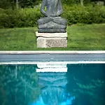 Domaine De Carriere 3* מארבז'ול