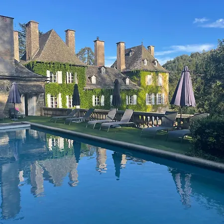 Domaine De Carrière